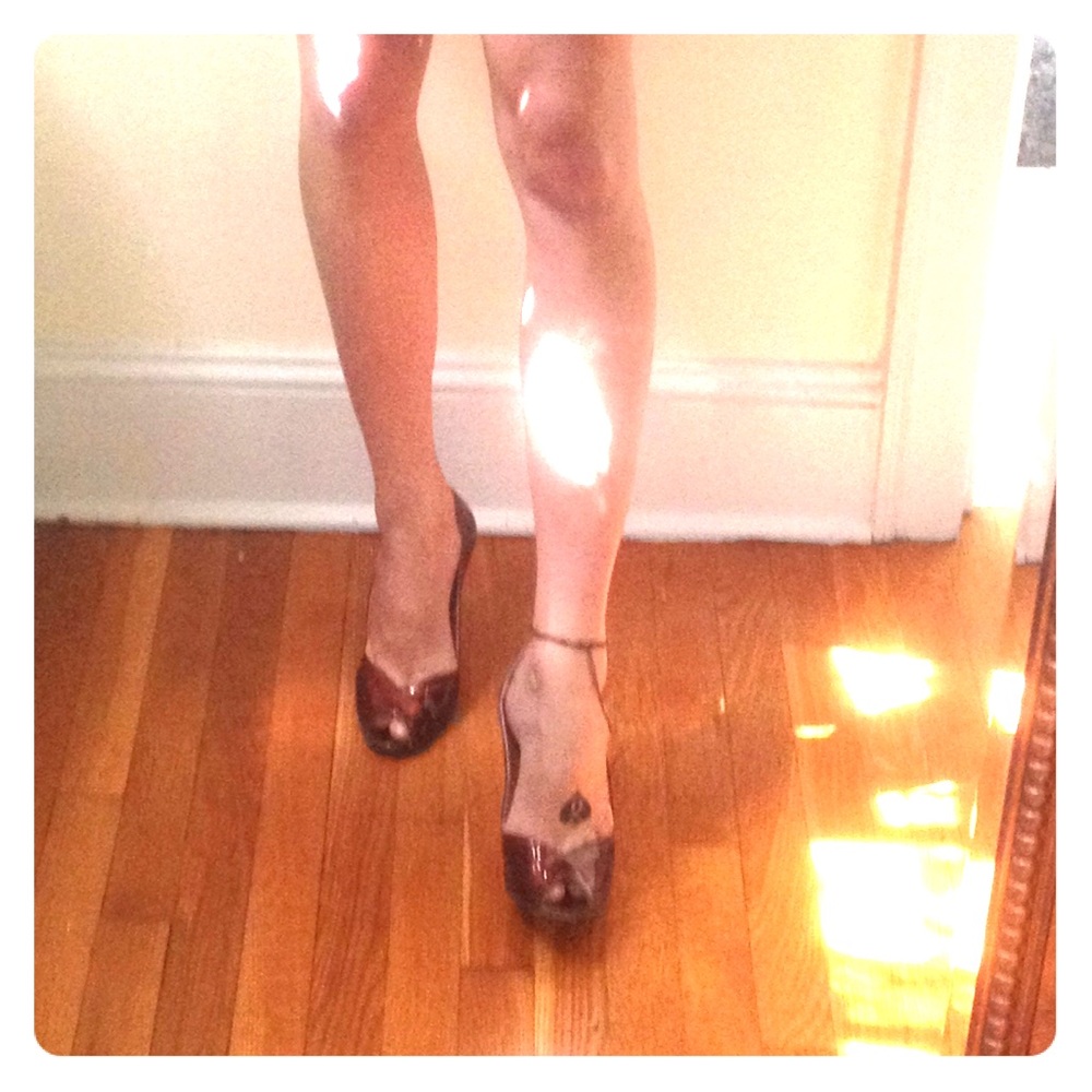 Peep-toe high heels, pre-owned & well worn pair 👠